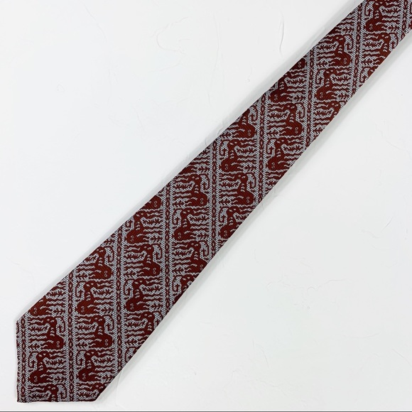 ITALIAN SILK Silk Tie with Fantastical Creatures! - Picture 2 of 5